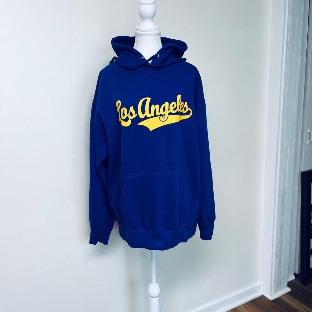 Los Angeles hoodie, EUC, SZ Lg, no cracks in lettering, P2P 25”